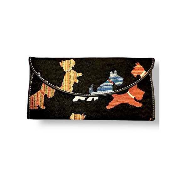 Signare Tapestry Wallet for Women Compartment Card Holder Zip Playful Puppy Dog - Picture 1 of 5
